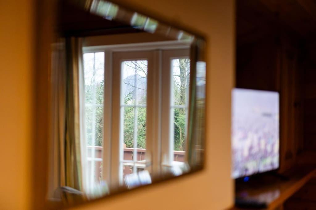 Cozy Norwegian Style Log Cabin In Rural Snowdonia - 2 Bedrooms & Parking By Seren Short Stays Ffestiniog Exteriör bild