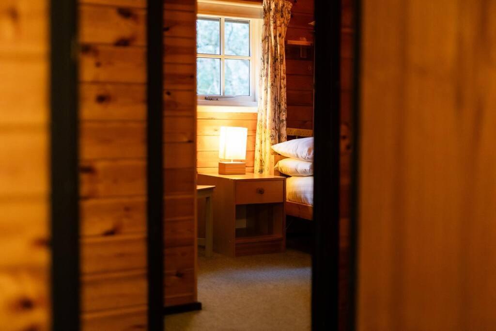 Cozy Norwegian Style Log Cabin In Rural Snowdonia - 2 Bedrooms & Parking By Seren Short Stays Ffestiniog Exteriör bild